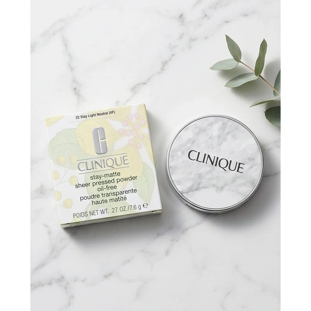 Clinique‎ Stay Matte Sheer Pressed Powder Oil Free 22 Stay Light Neutral